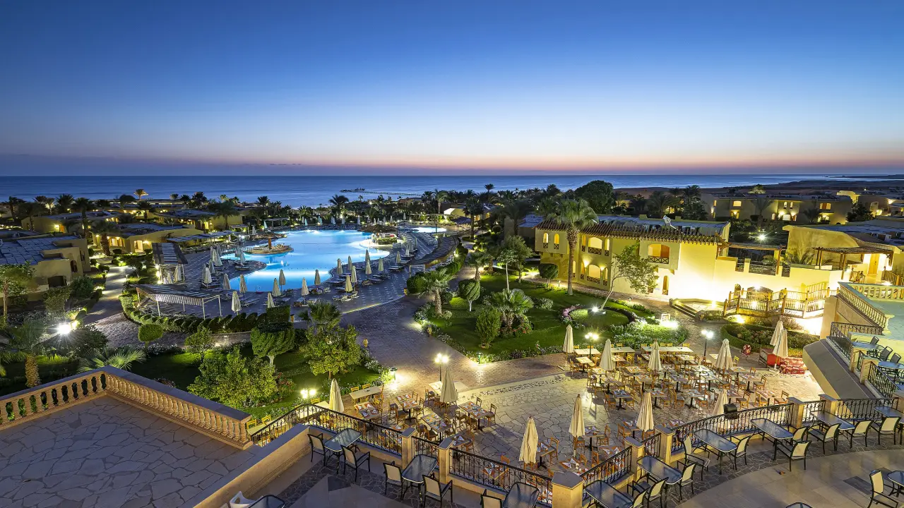 الفندق ثري كورنرز فيروز بلازا بيتش - مرسى علم